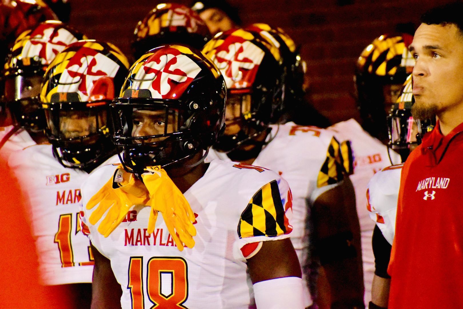 PHOTOS: Illinois warms up against Maryland